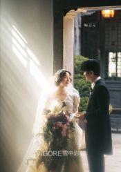 -雪中彩影婚纱摄影·微光艺术中心