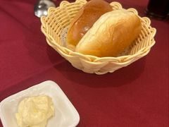 黄油面包-红房子西菜馆(淮海中路店)