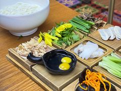 -云海肴·汽锅鸡·云南菜(天山百盛优客店)