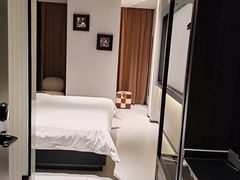 -万泊酒店(长沙五一广场国金中心店)