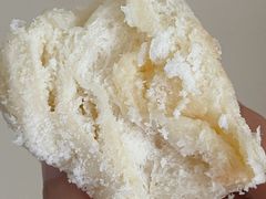 酥软豆乳四叶包-好利来(新华百货店)