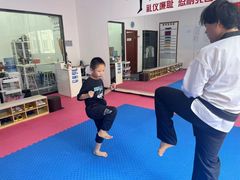 -勇气斑马·巴西柔术&跆拳道(浦东三林店)