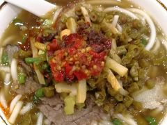 牛肉脆皮米粉-1817大碗牛肉粉