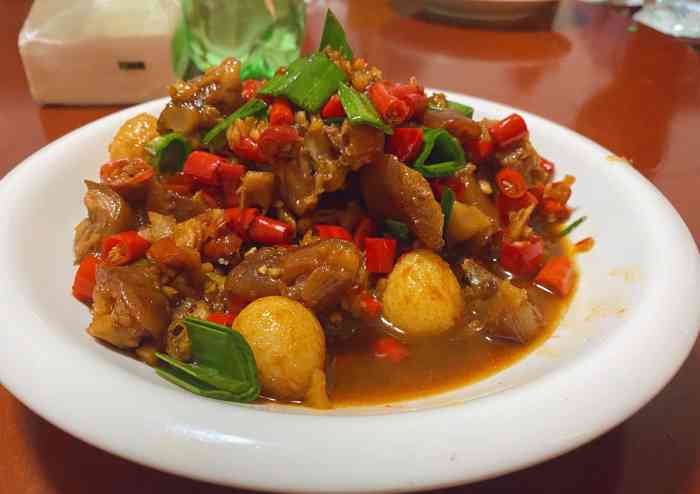 万载剁肉馆(长青北路店)-"想吃辣您来[呲牙] 环境大排档,味道就.