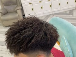 -米娜护肤造型