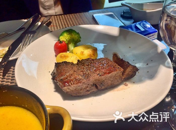 西堤厚牛排(广州正佳店)的点评