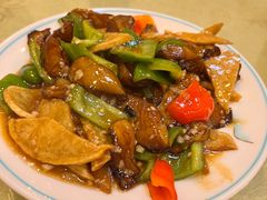 -鹤乡东北菜(崮山路店)