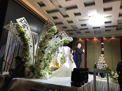 -上海龙之梦万丽酒店