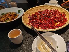 -万重锦·人文川菜馆(骡马市店)