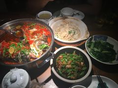 -洞庭土菜小炒馆(易发广场店)