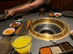 -铭牛烧肉·和牛海鲜自助(高新月牙湖店)