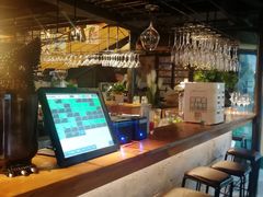 -临界音乐酒馆·小龙虾·江湖菜(华熙LIVE·鱼洞店)
