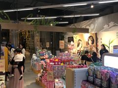 -blt精品超市(高德置地冬广场店)