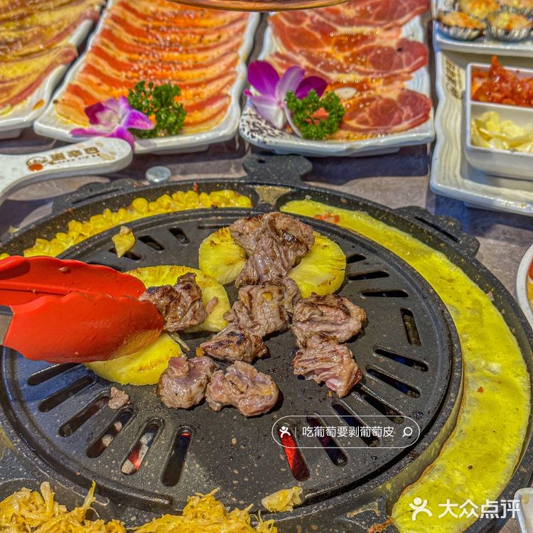 吃烤肉还得是东北的‼️包肉小饼隐藏吃法get