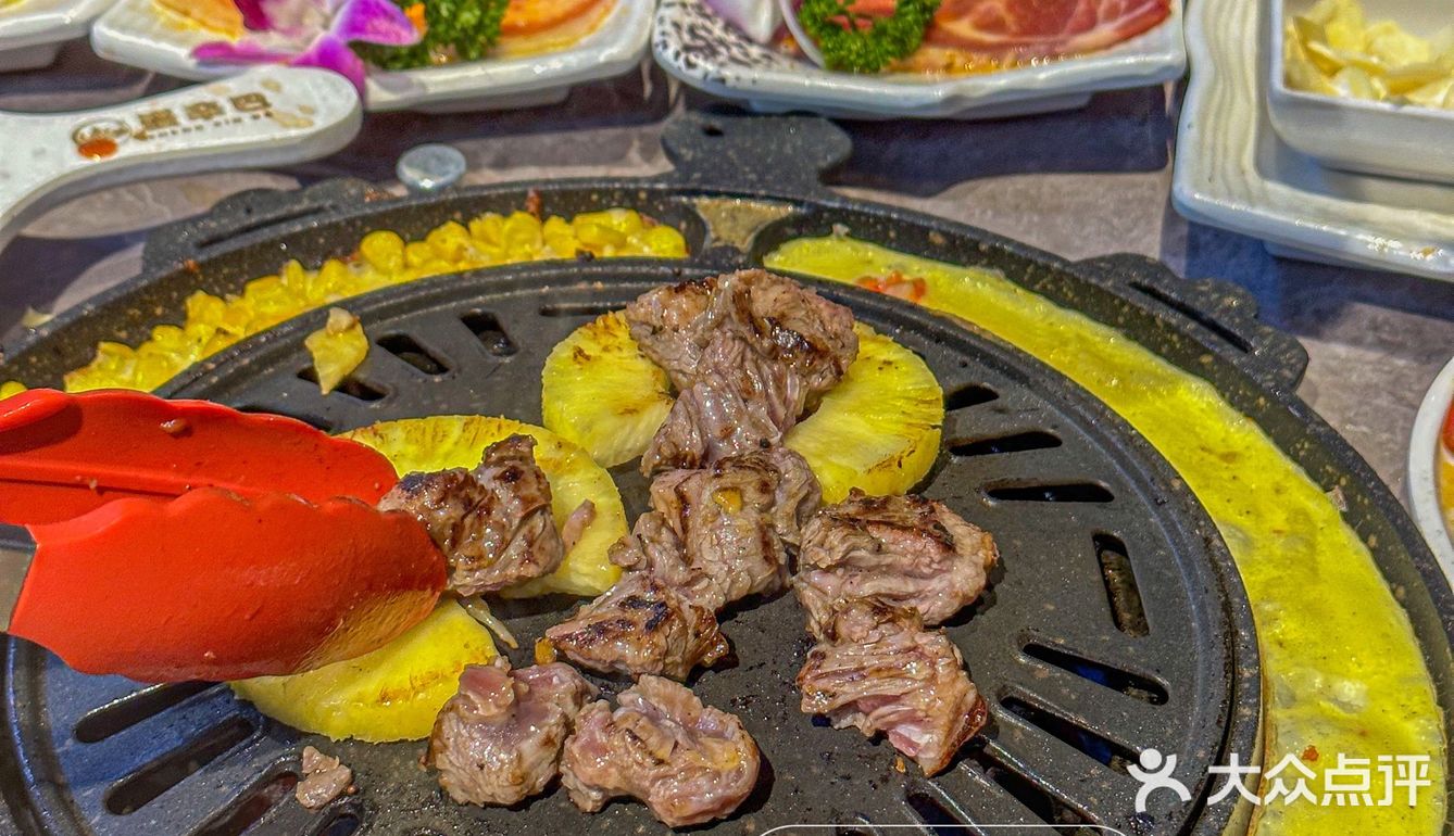 吃烤肉还得是东北的‼️包肉小饼隐藏吃法get