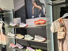 -SALOMON萨洛蒙(青岛海信店)