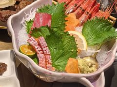 -山川小町·极番烧肉(新地假日广场店)