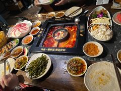 -老牌坊云南鱼豆花火锅(哈西万达店)