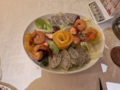 煎虾仁水果沙拉-俄士厨房(环球港店)