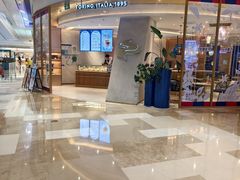 -LAVAZZA 拉瓦萨咖啡(北外滩来福士店)