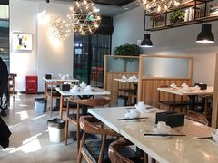 大堂-黄弟大排档·湖南菜·小龙虾·小海鲜(凯旋北路店)