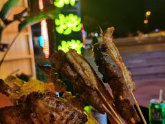 -何师烧烤Pro ·江湖川菜·小龙虾·精酿(太古里旗舰店)