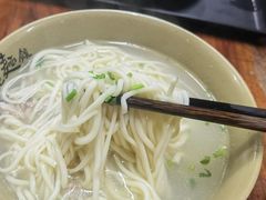 猪肘汤面-亮亮面馆(经六路店)