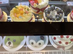 -花花卷卷·鲜食蛋糕(静安久光百货店)