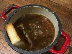 牛肉洋蔥湯配黑蒜包-ATLAS COFFEE(雅居乐中心店)