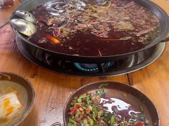 -黄潇洒老火锅(九眼桥宏济巷店)