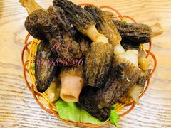 -菌海森林·非遗野生菌火锅(西山区滇池路摩根道店)