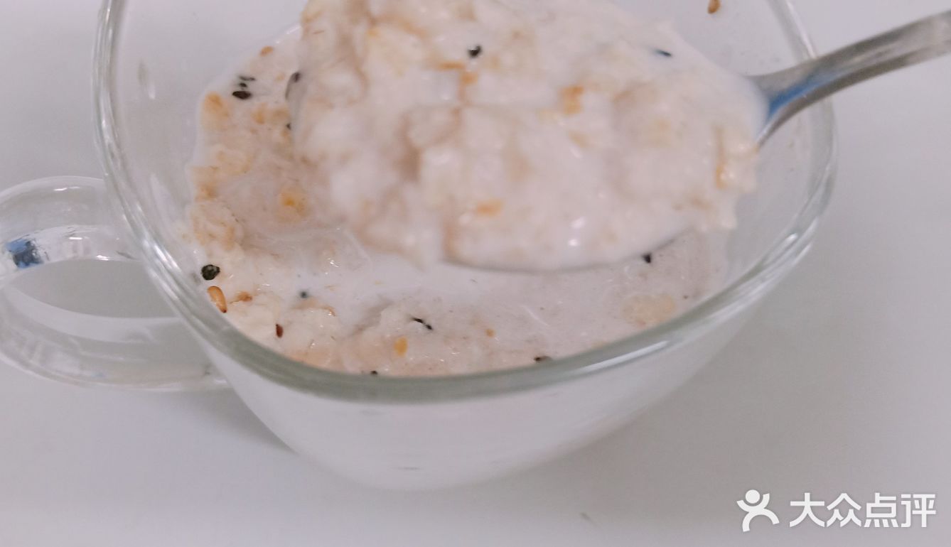 学生党减脂怎么吃？牛奶燕麦片