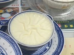 -广信牛奶甜品世家(台东店)