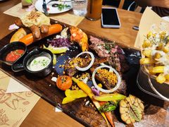 -Mark&Mars Restaurant