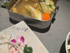 -左庭右院鲜牛肉火锅黑金店(陆家嘴中心店)