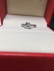 -威德钻石-克拉钻大本营(南京东路店)