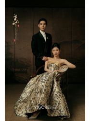 -雪中彩影婚纱摄影·微光艺术中心