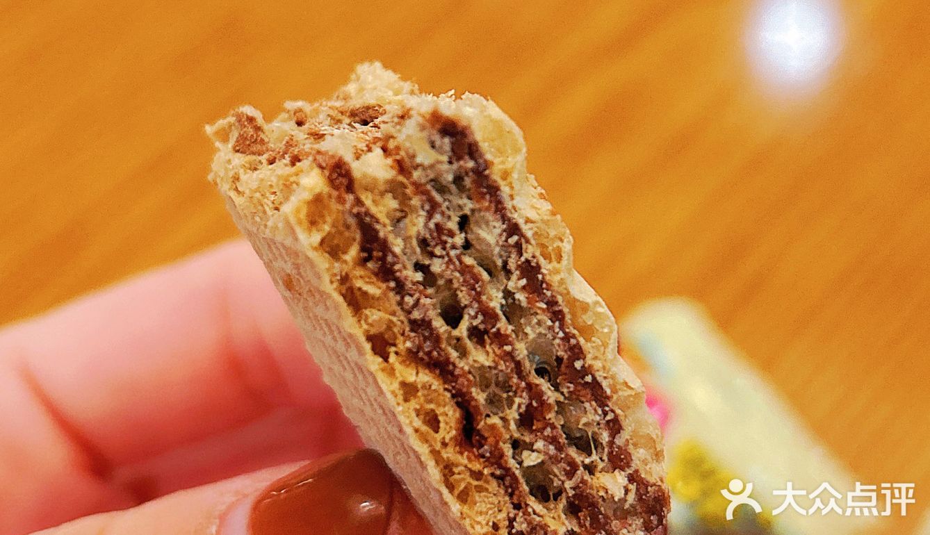 迪士尼奶痞7️⃣层威化🥪 真的很香脆 还有榛子味哦🌰