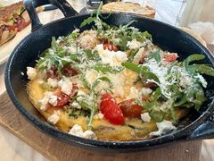 -ROAST coffee & eatery