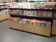 面包甜点陈列柜-良品铺子(海林广场店)