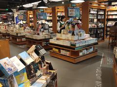 -西西弗书店&矢量咖啡(凯德晶萃广场店)