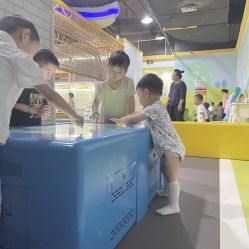 -菲菲羊乐园(临平银泰城店)