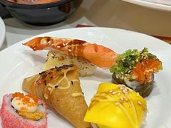 -金马门国际美食百汇(珞喻路店)