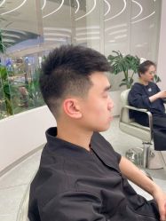 -PE SALON