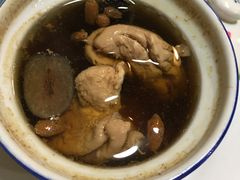 炖猪脑汤-华哥新鲜猪精品美食