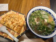 -元志初腊汁肉夹馍(钟楼粉巷店)