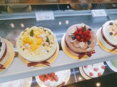 -花花卷卷·鲜食蛋糕(静安久光百货店)