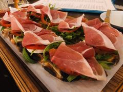 -卡佩罗意大利餐厅及酒吧Al Cappello Trattoria