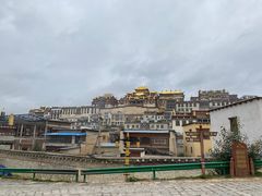-噶丹松赞林寺