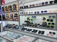 -潘多拉眼镜·蔡司依视路明月(潘家园店)